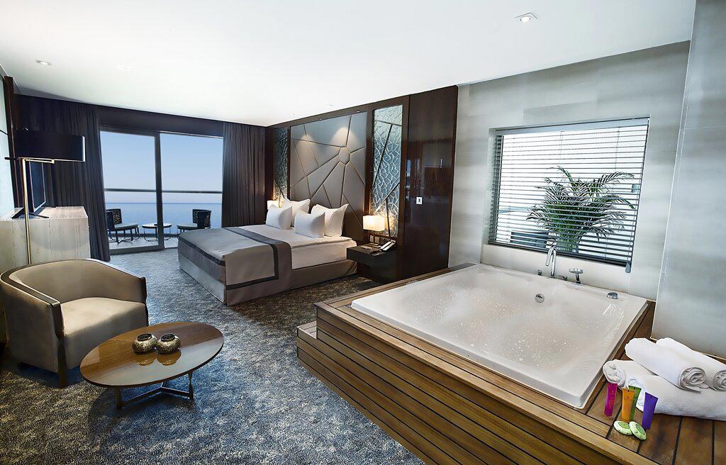 Elexus Hotel Resort & Spa