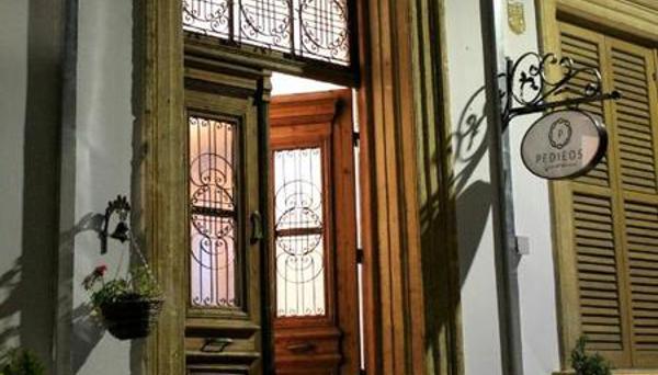 Pedieos Guest House