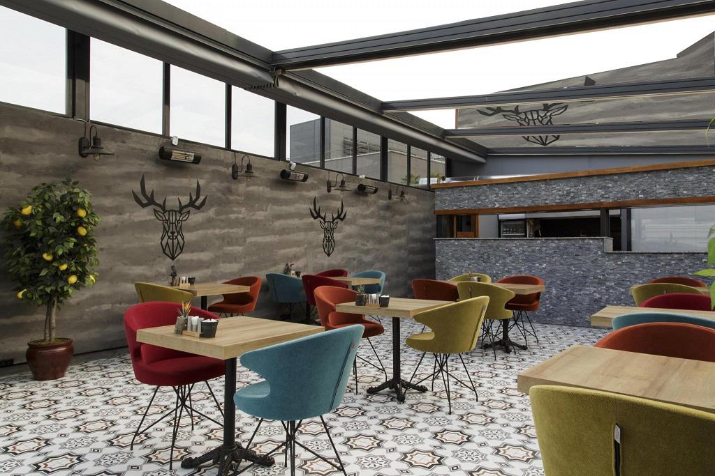 Des Suites Hotel