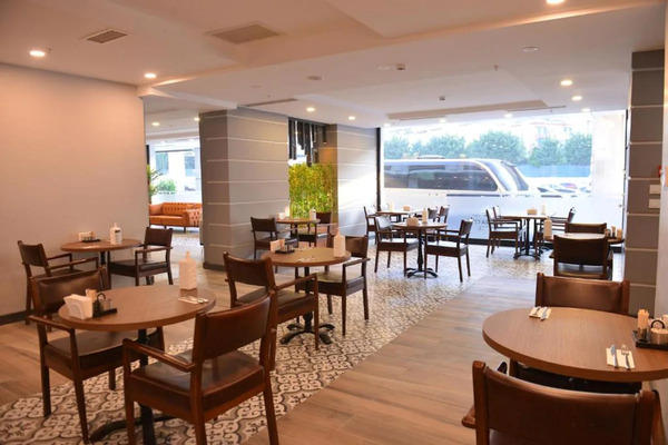 Litros Hotel