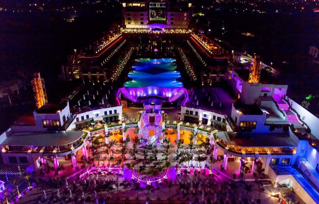 Cratos Premium Hotel Casino & Spa