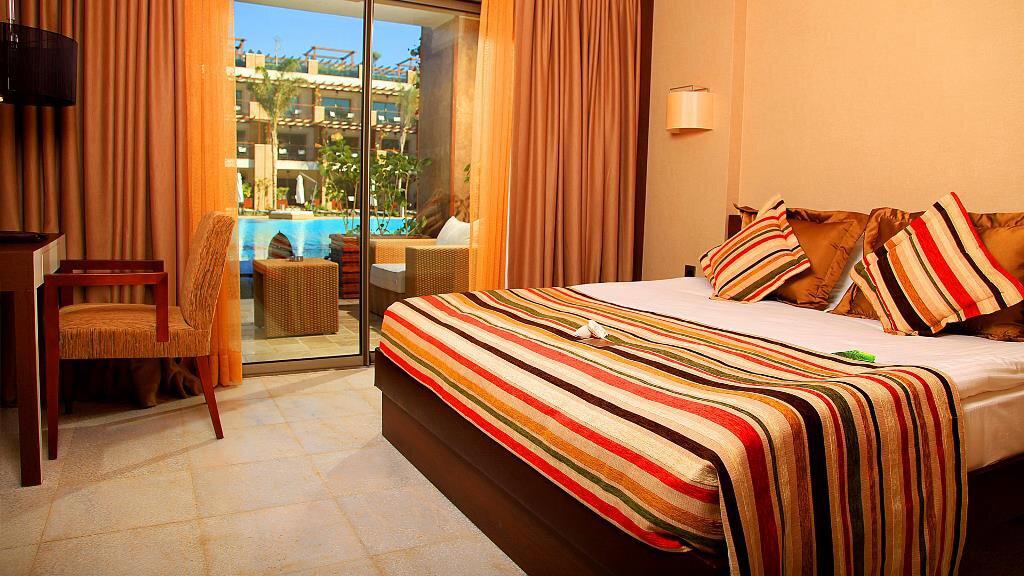 Cratos Premium Hotel & Spa