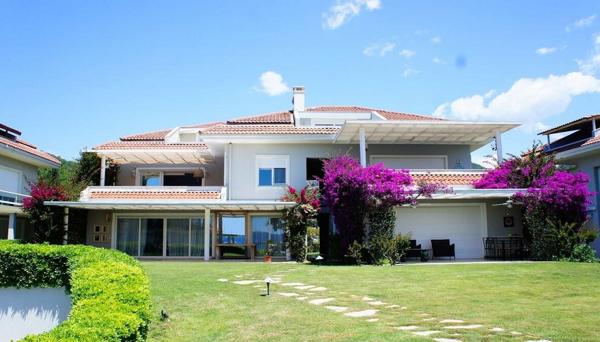 Safir Villa
