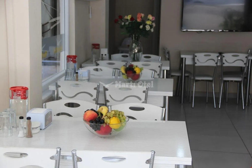 Marti Hotel
