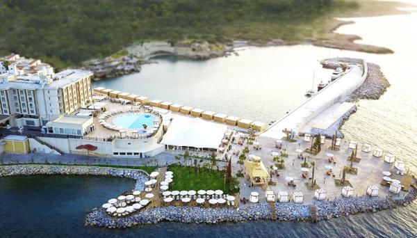 Les Ambassadeurs Hotel & Casino Marina