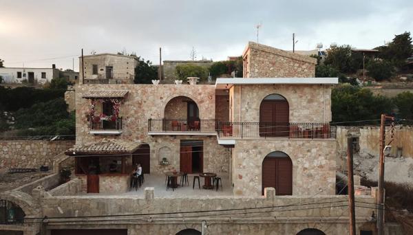 Hanna Koumi Boutique Hotel