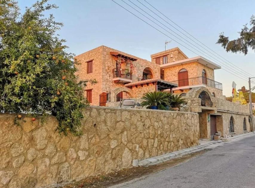 Hanna Koumi Boutique Hotel