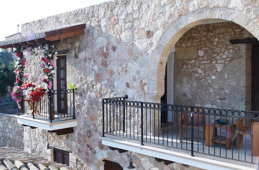 Hanna Koumi Boutique Hotel