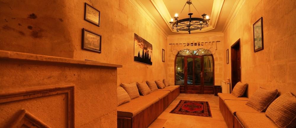 Jerveni Cave Hotel