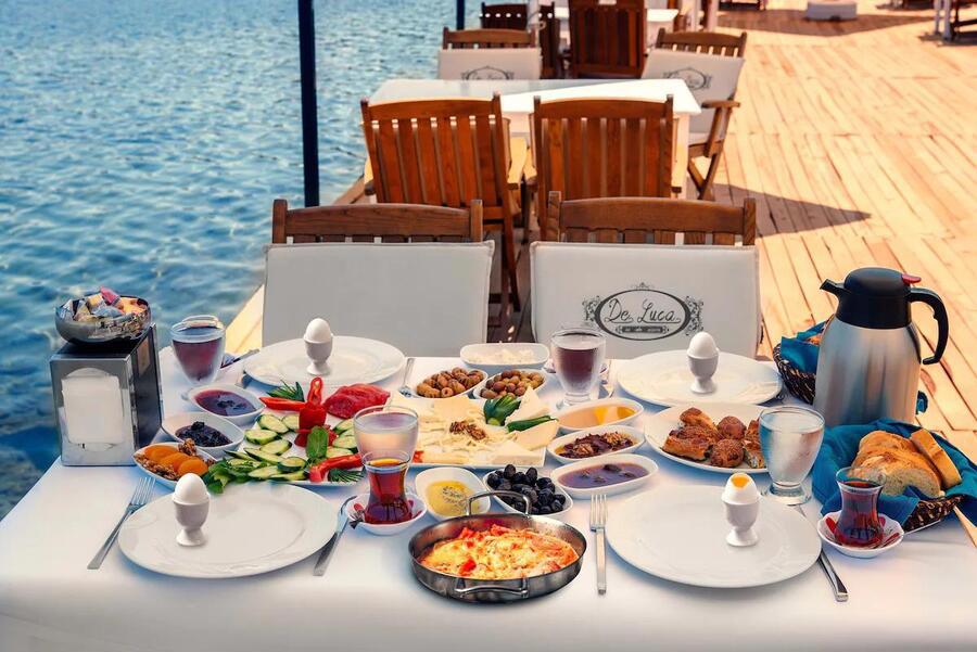 Cunda Aksaç Otel