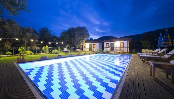 Bal Badem Bungalov