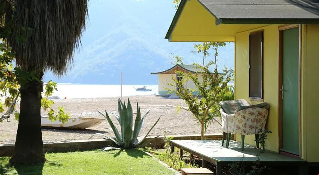 Felix Bungalow Hotel