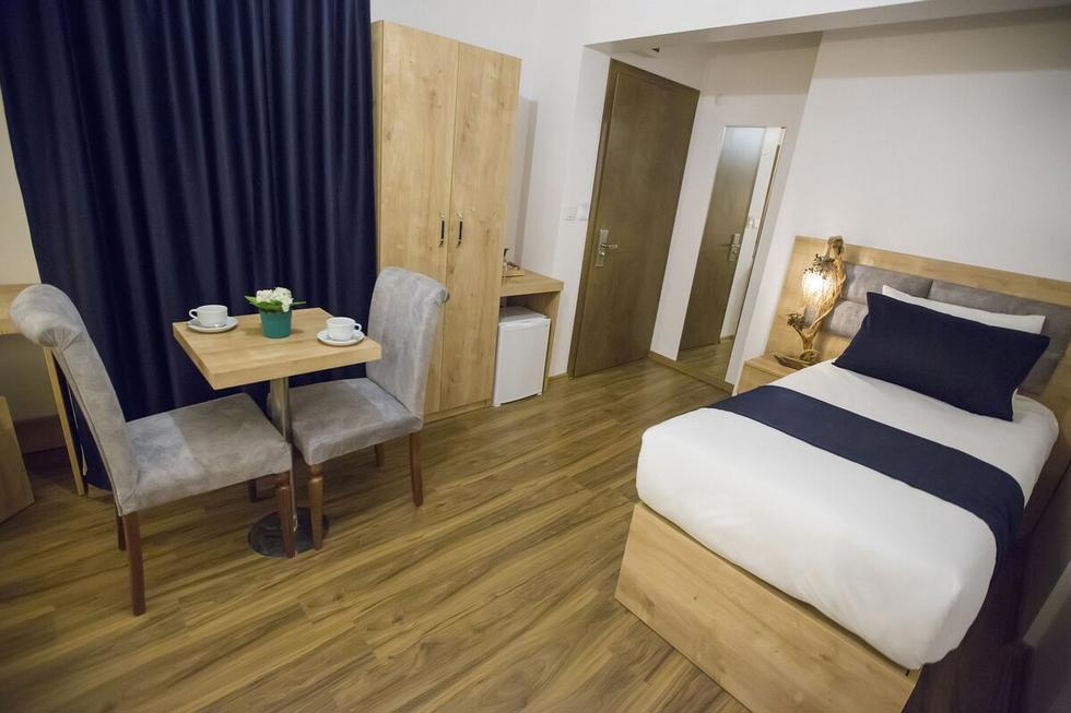 Golden Street Hotel