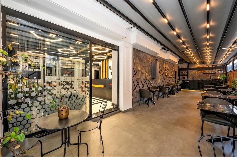 Confores Hotel