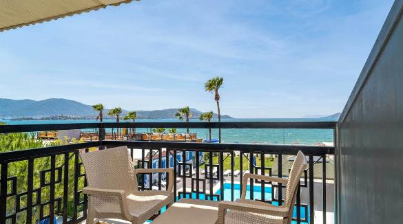 Uras Beach Hotel