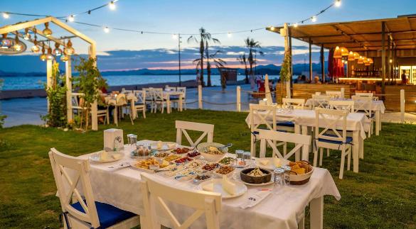 Uras Beach Hotel