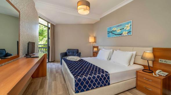 Uras Beach Hotel