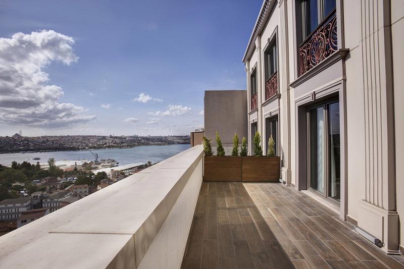Dora Pera Hotel