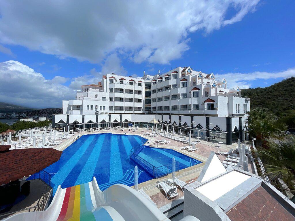 Roseira Beach Resort
