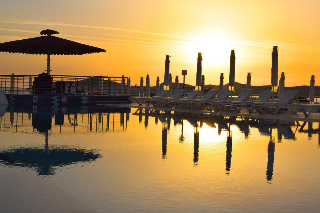 Roseira Beach Resort