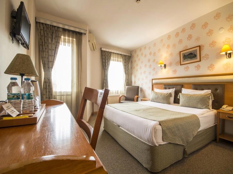 Çanak Hotel
