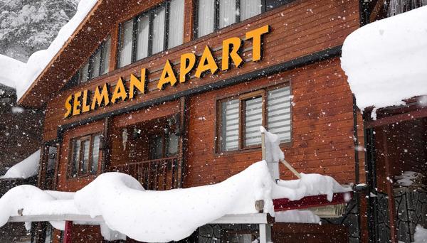 Selman Apart