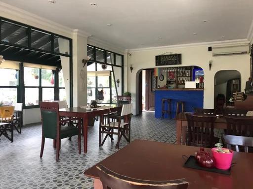 Menekşe Hotel