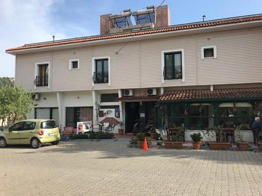 Menekşe Hotel