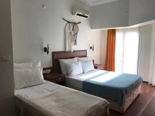 Menekşe Hotel