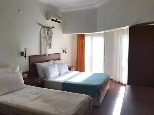 Menekşe Hotel