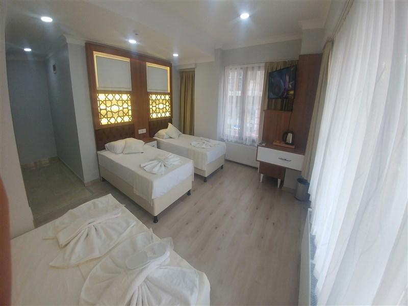 Grand Liza Hotel