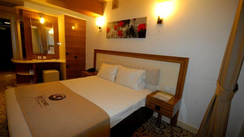 Izgi Turhan Otel