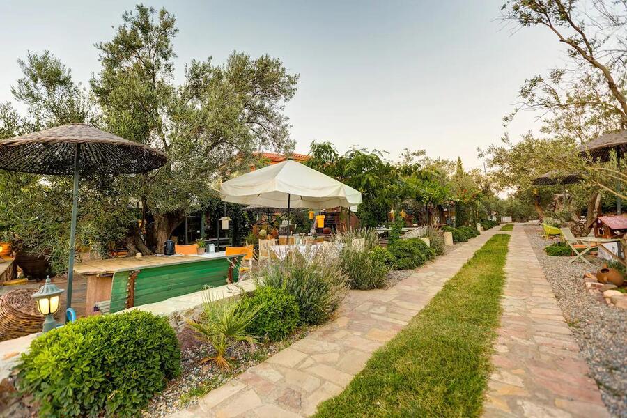 Cunda Battalos Küçük Otel +13