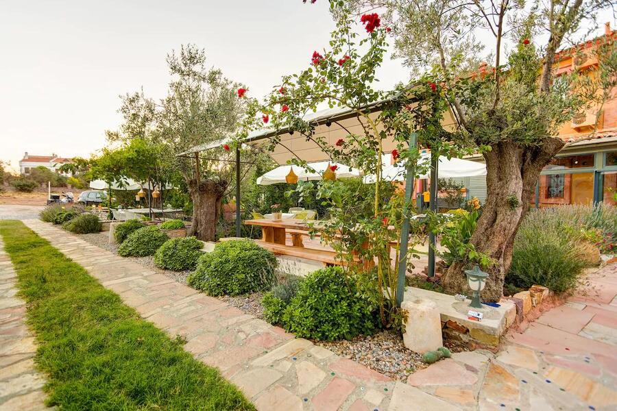 Cunda Battalos Küçük Otel +13