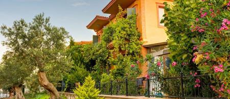 Cunda Battalos Küçük Otel +13