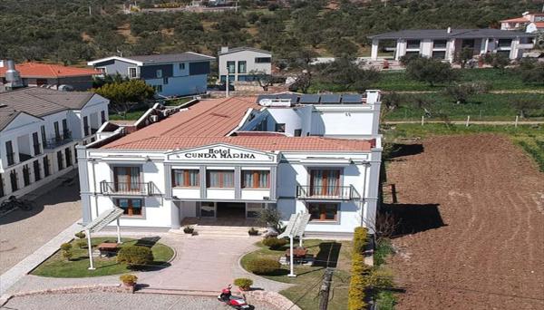 Ebruli Otel Cunda