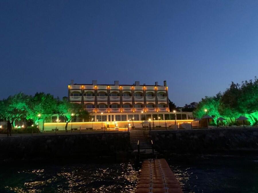 Cunda Basel Hotel