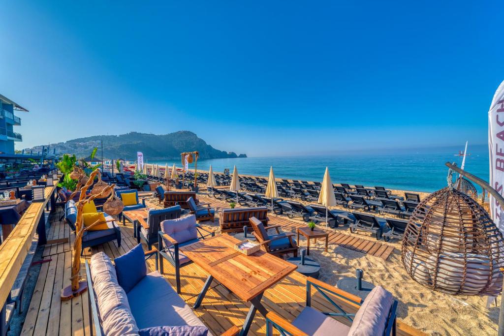 Royalisa Palmiye Beach Hotel