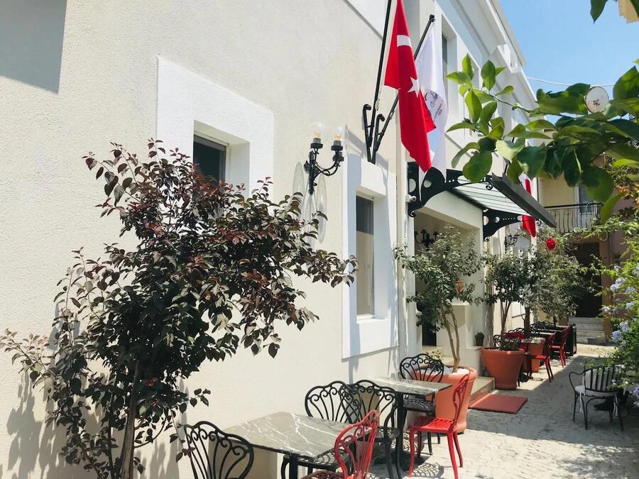 Bay Nihat Otel Lale