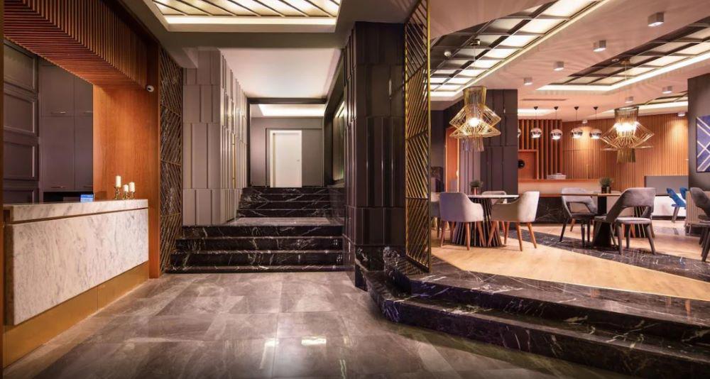 B Loft Hotel