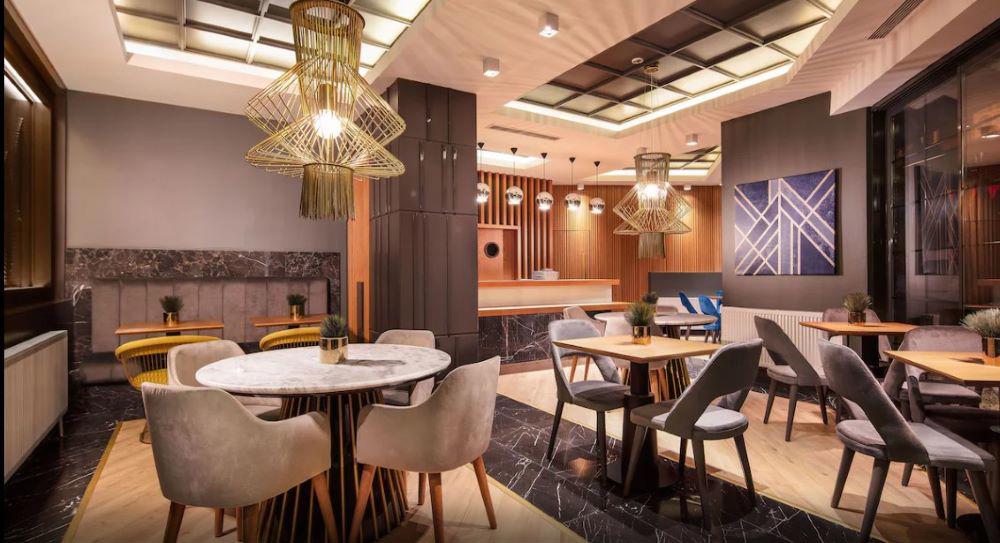 B Loft Hotel