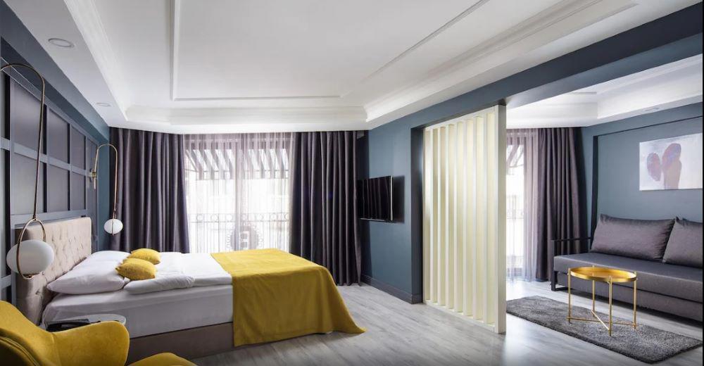 B Loft Hotel