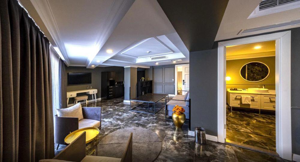 B Loft Hotel