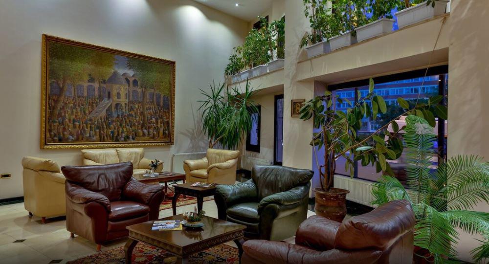Central Hotel
