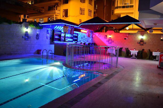 Casa Cleo Suites Hotel