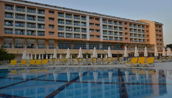 Casa Fora Beach Resort