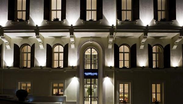 Tomtom Suites