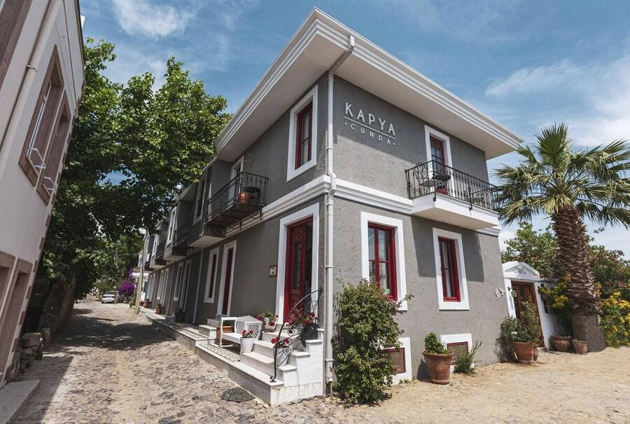 Kapya Cunda +16 Adult Only