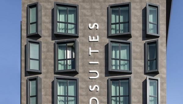 Upsuites Hotel