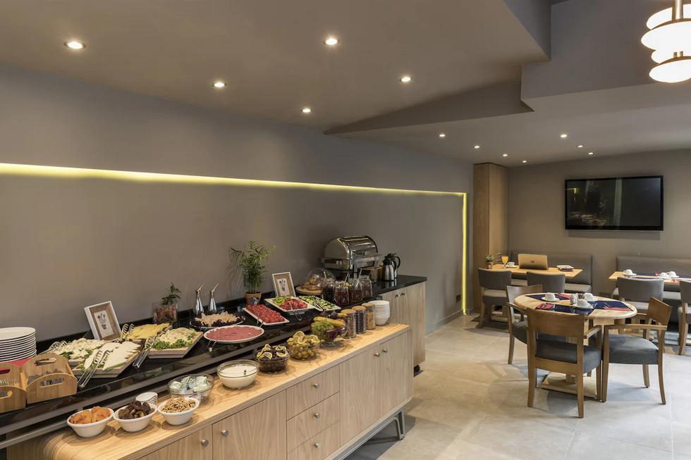 Upsuites Hotel